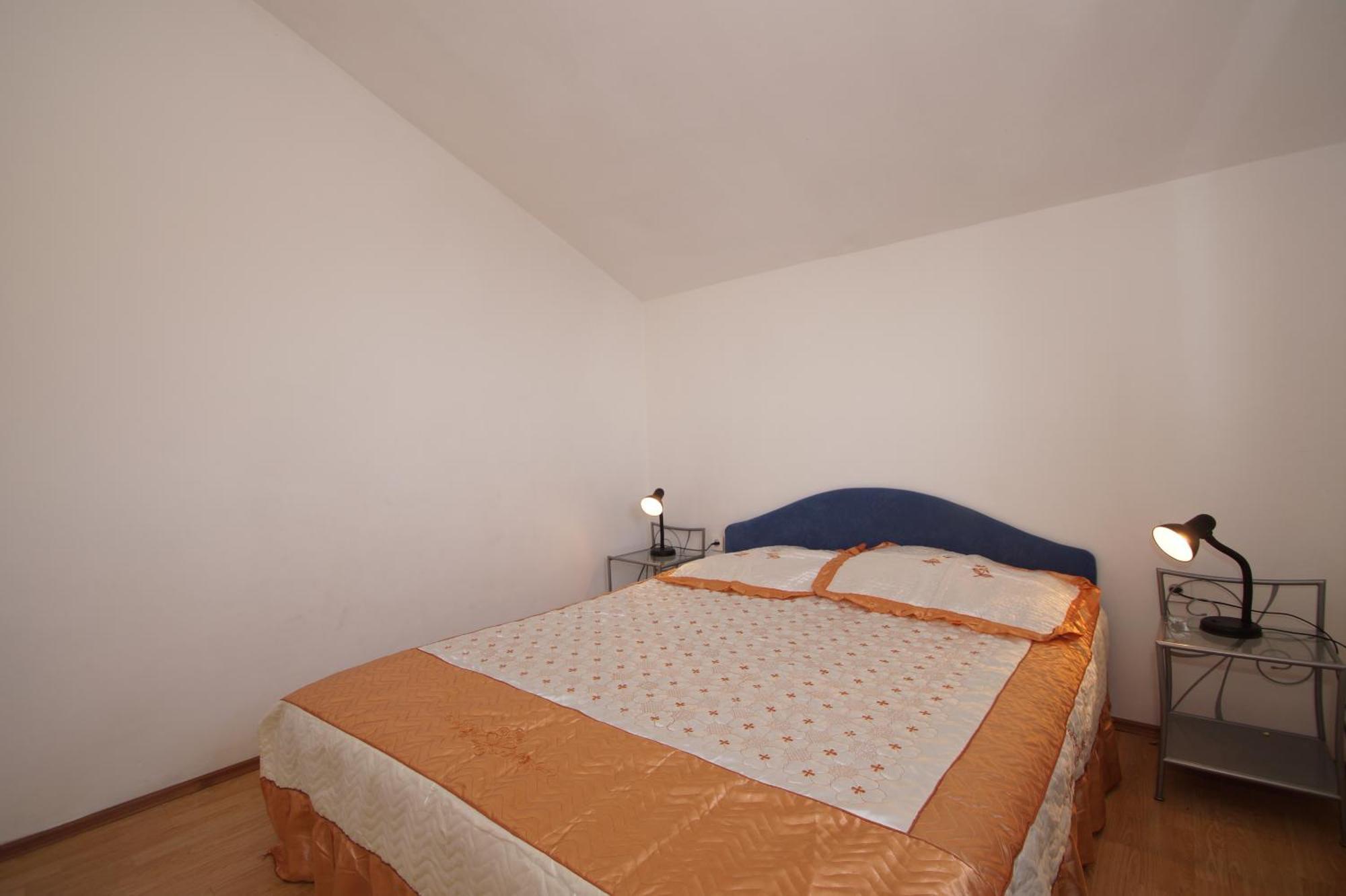 Apartments By The Sea Zavalatica, Korcula - 247 Rum bild
